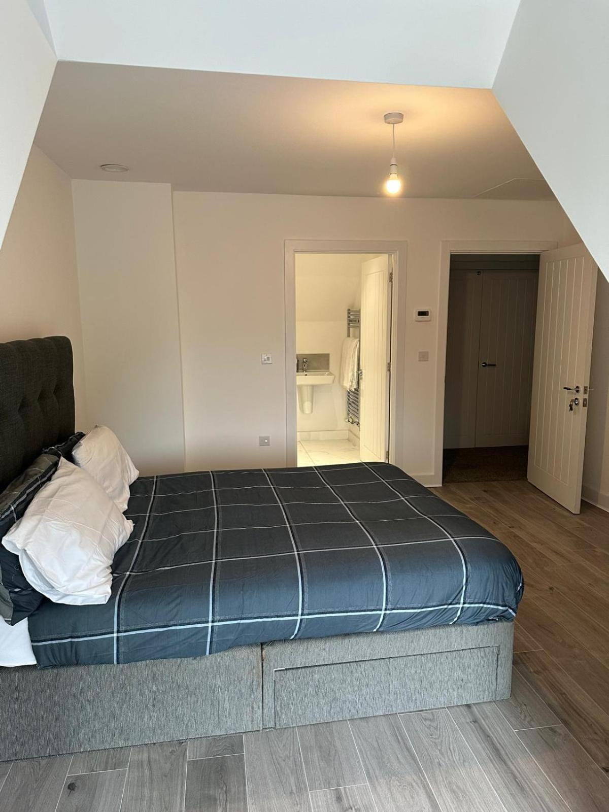 Lush King Ensuite In A Shared Home Manchester Exteriör bild
